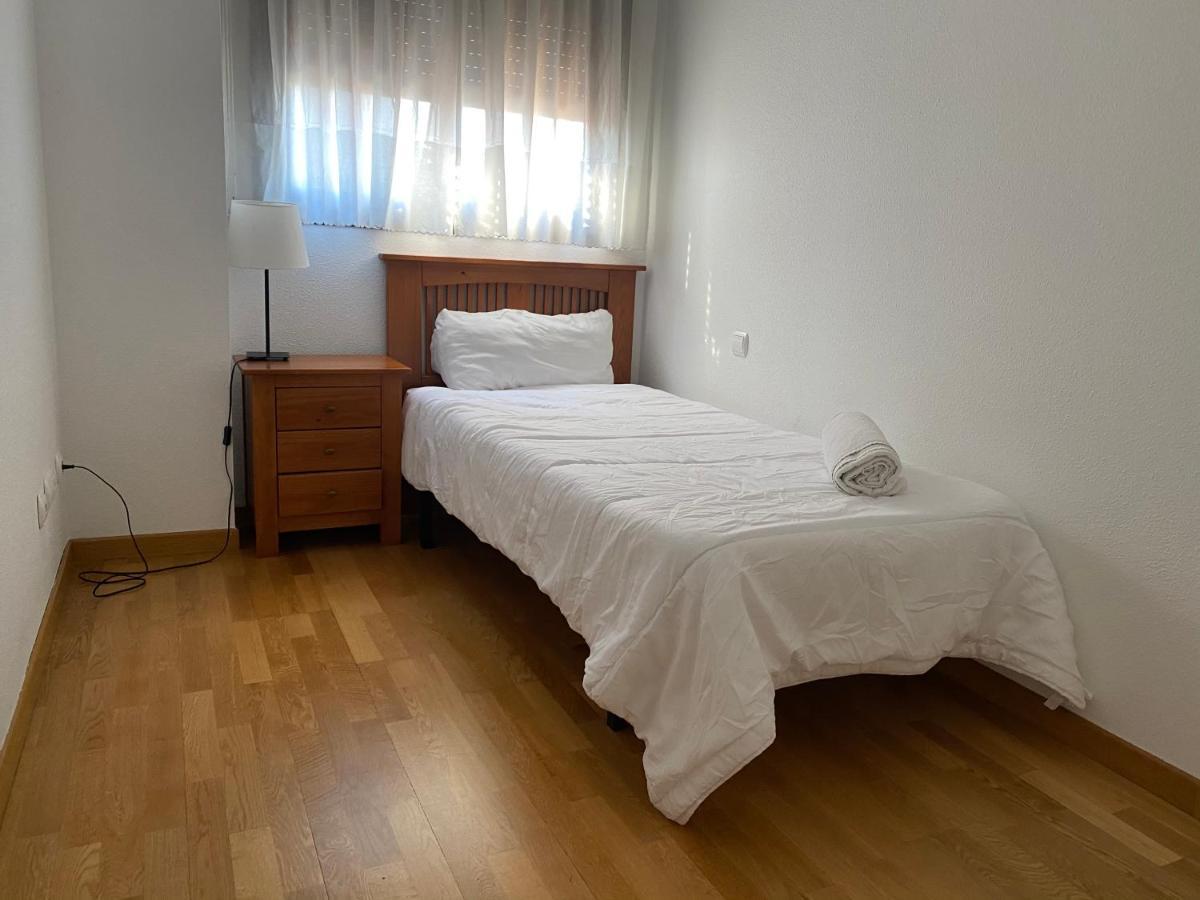 Apartment Madrid Barajas Екстериор снимка