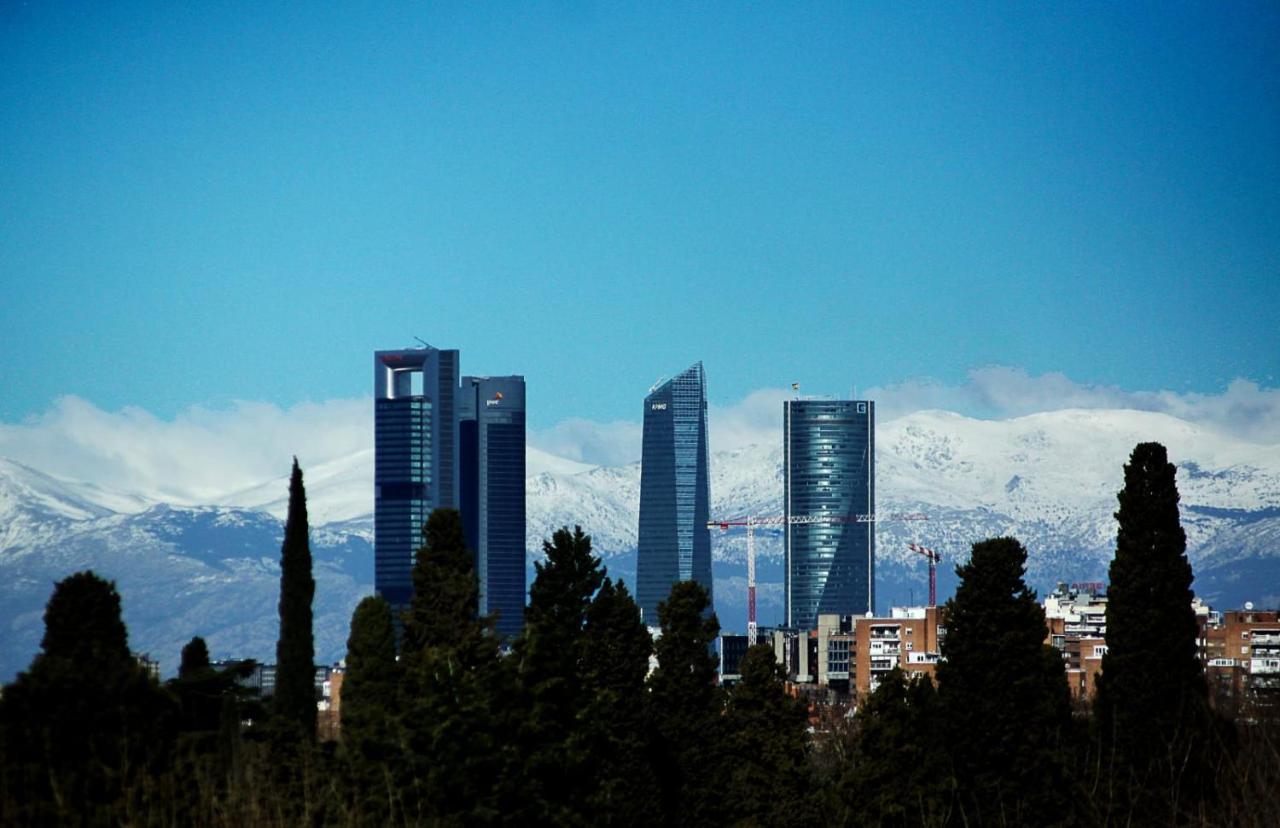Apartment Madrid Barajas Екстериор снимка